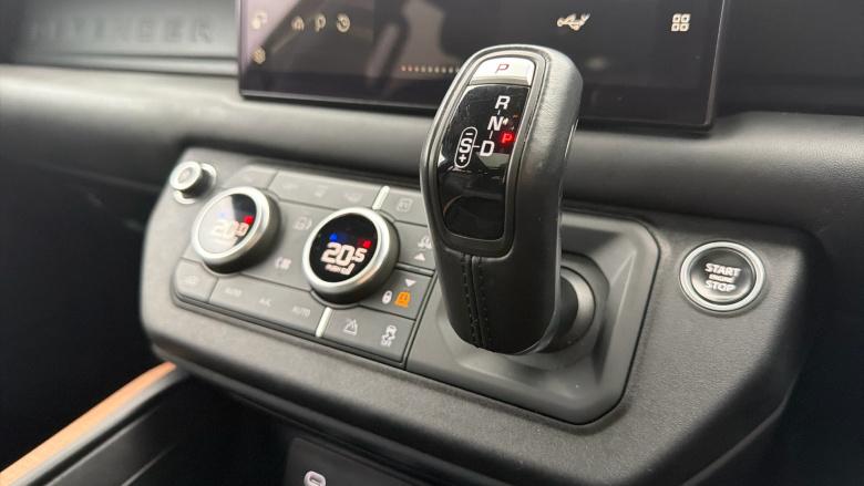 Land Rover Defender 2.0 P400e X 110 5dr Auto Estate